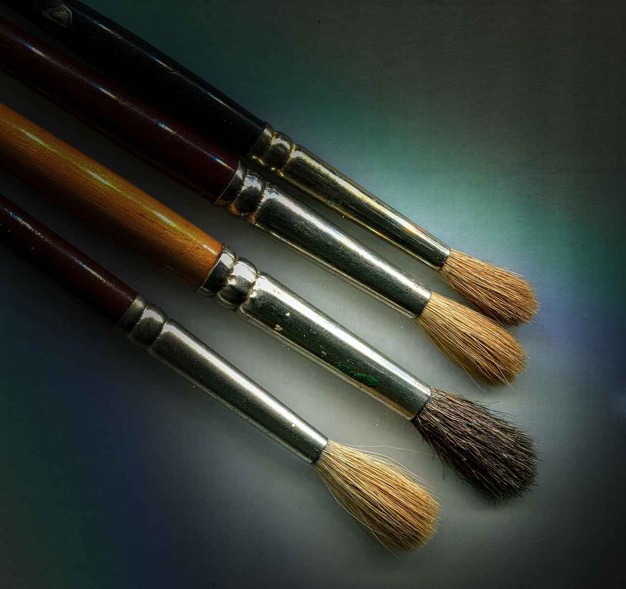 Artline Kalem: Çeşitleri ve Kullanım Alanları