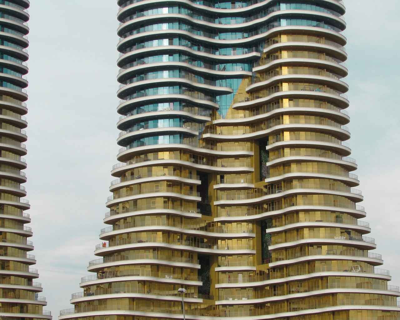 Mavi Tükenmez Kalem: Klasik ve Zarif Seçim